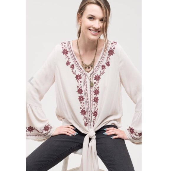 Tops - $ FIRM 🌷Beige Front Tie Embroidered Top